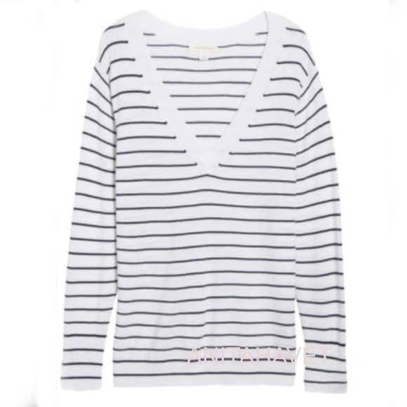 Treasure & Bond Slouchy V-Neck Sweater - Picture 2 of 8